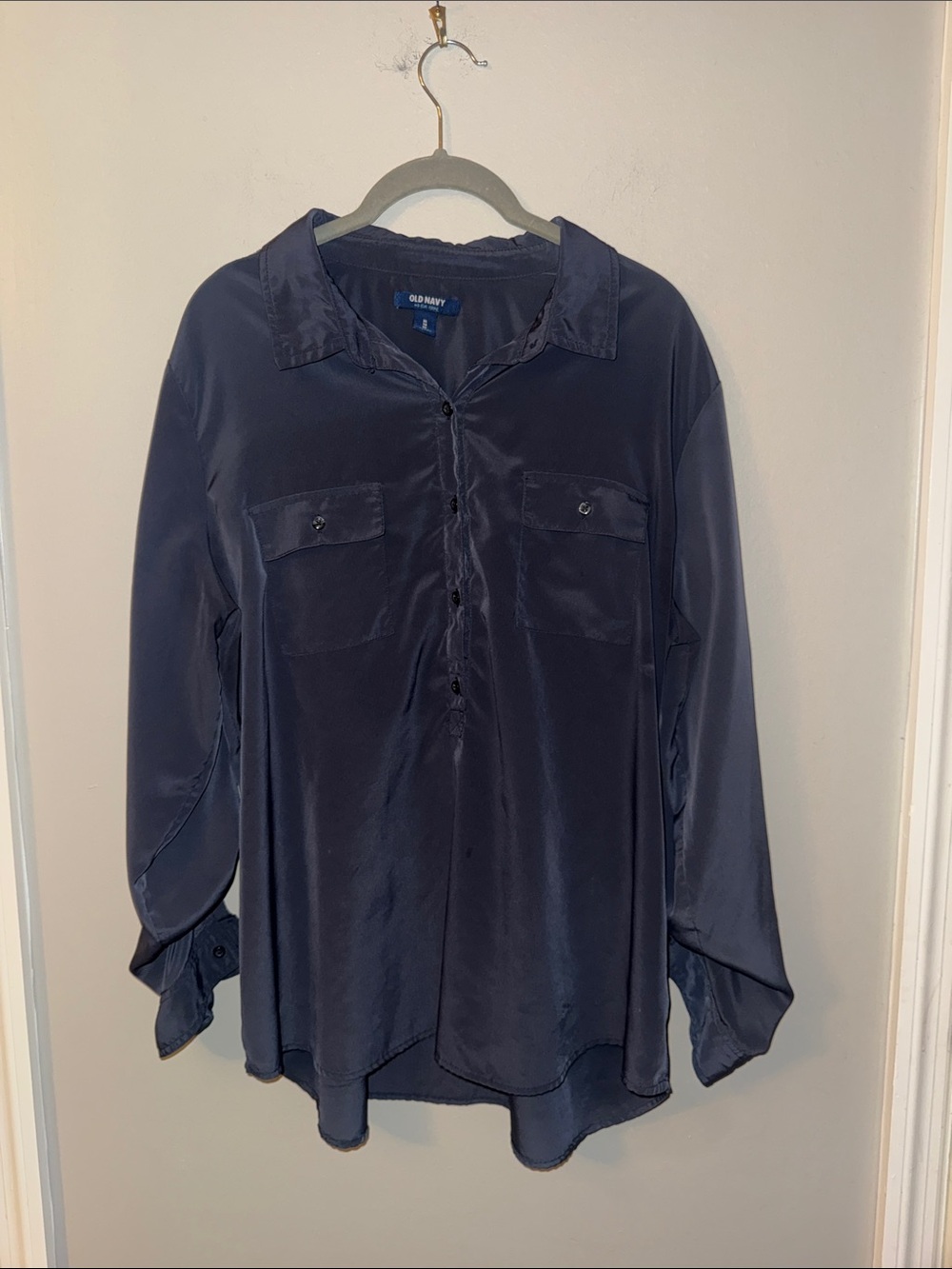Old Navy Black Woman’s Long-Sleeve Button-Front Casual Shirt